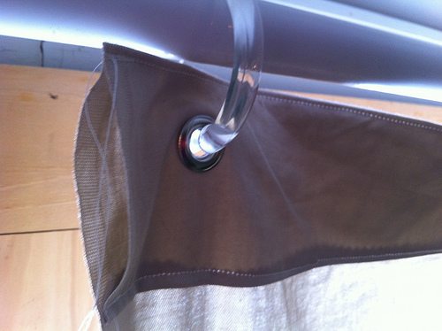 showerwindowcurtainclose